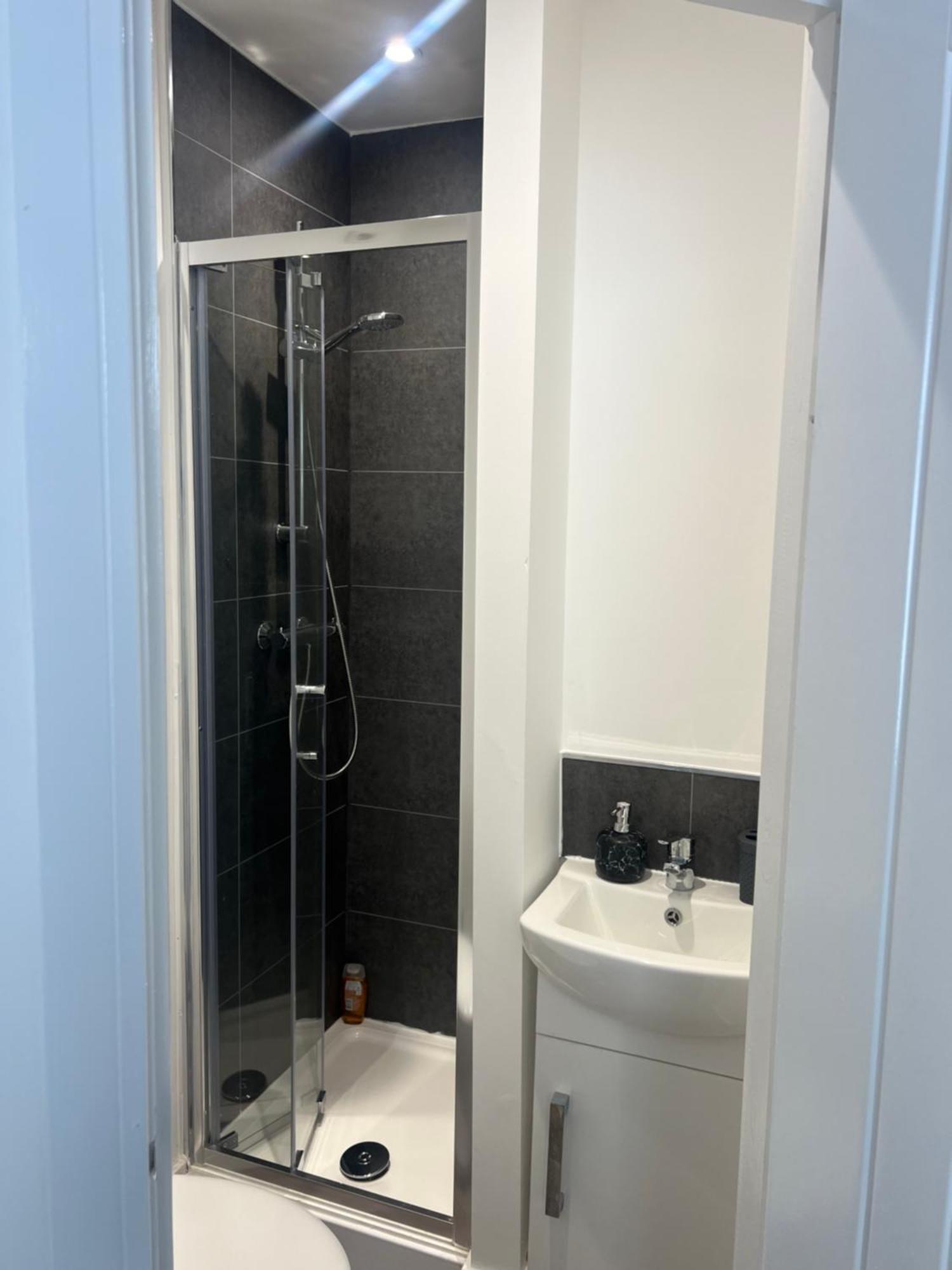 Ashfield New Place نيوكاسل أندر ليم المظهر الخارجي الصورة