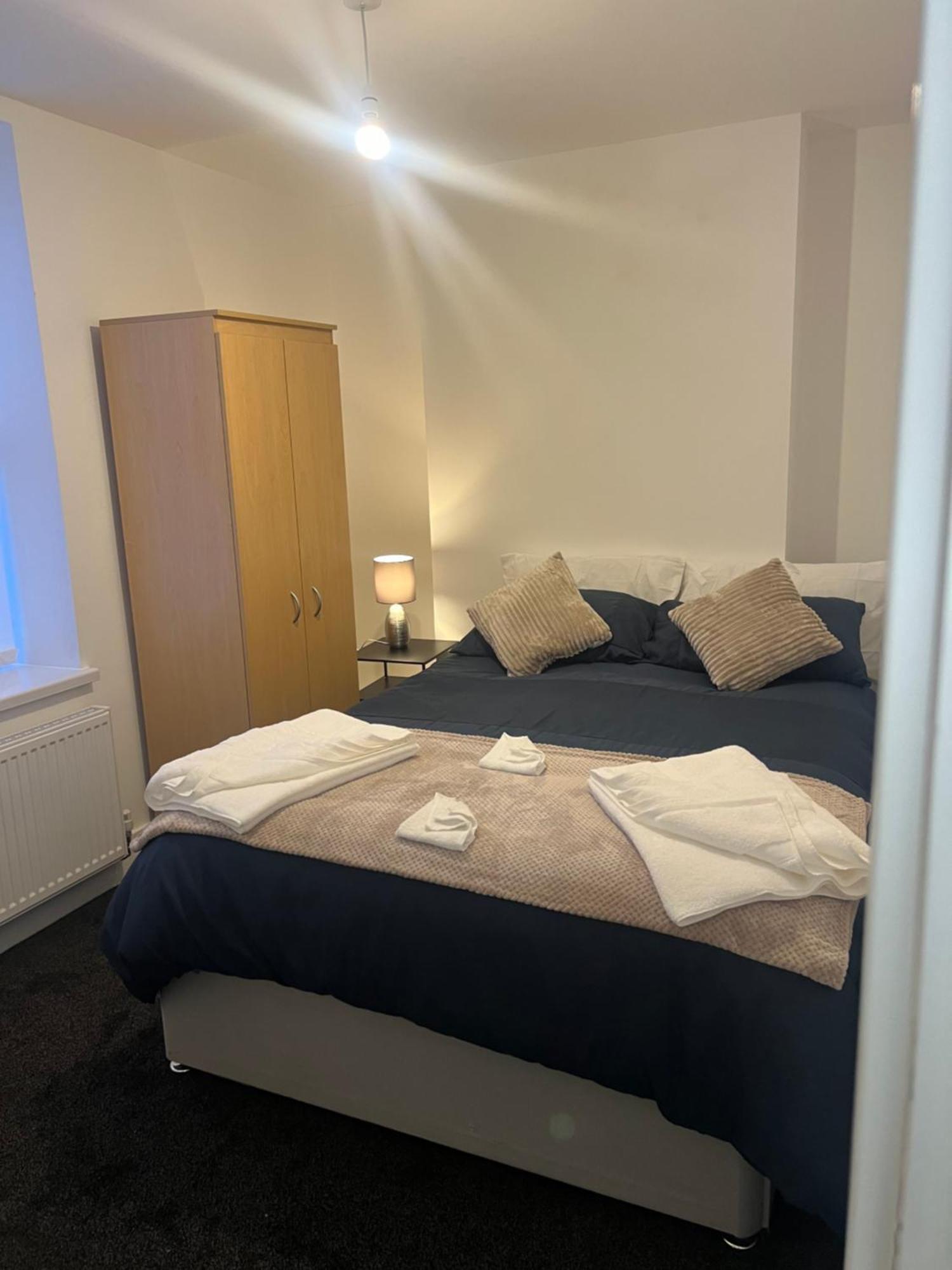 Ashfield New Place نيوكاسل أندر ليم المظهر الخارجي الصورة