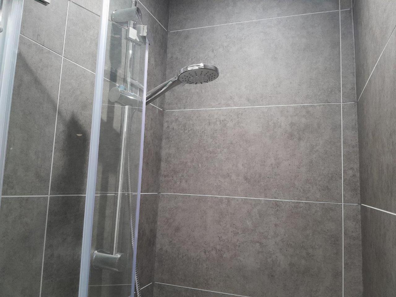 Ashfield New Place نيوكاسل أندر ليم المظهر الخارجي الصورة